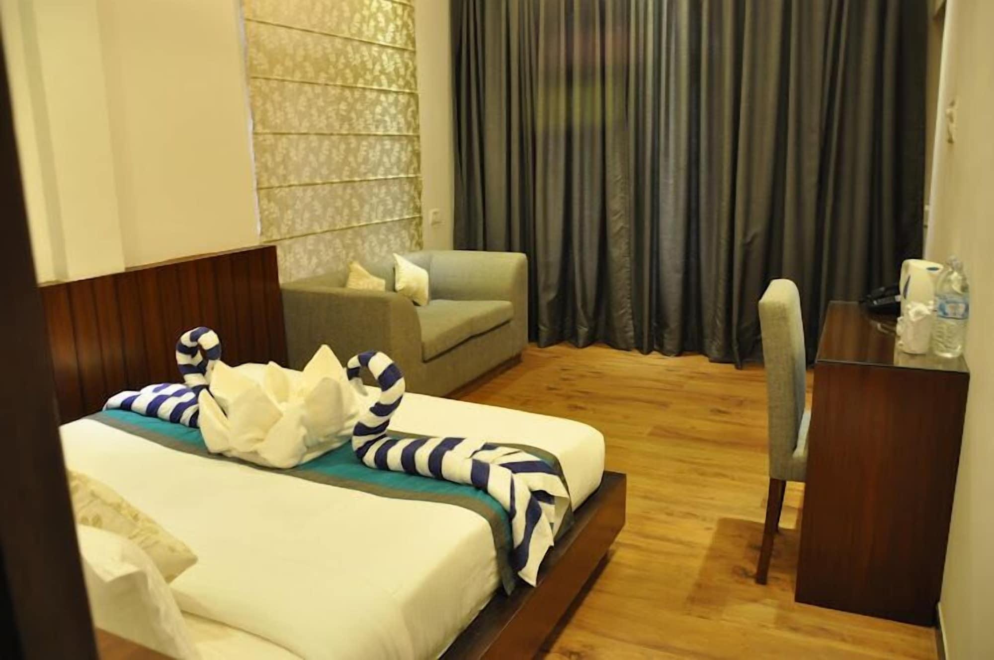 Sukhmantra Resort & Spa Candolim Exterior foto